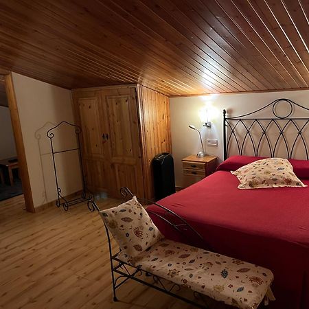 Hostal Cal Francisco Gósol Exteriér fotografie