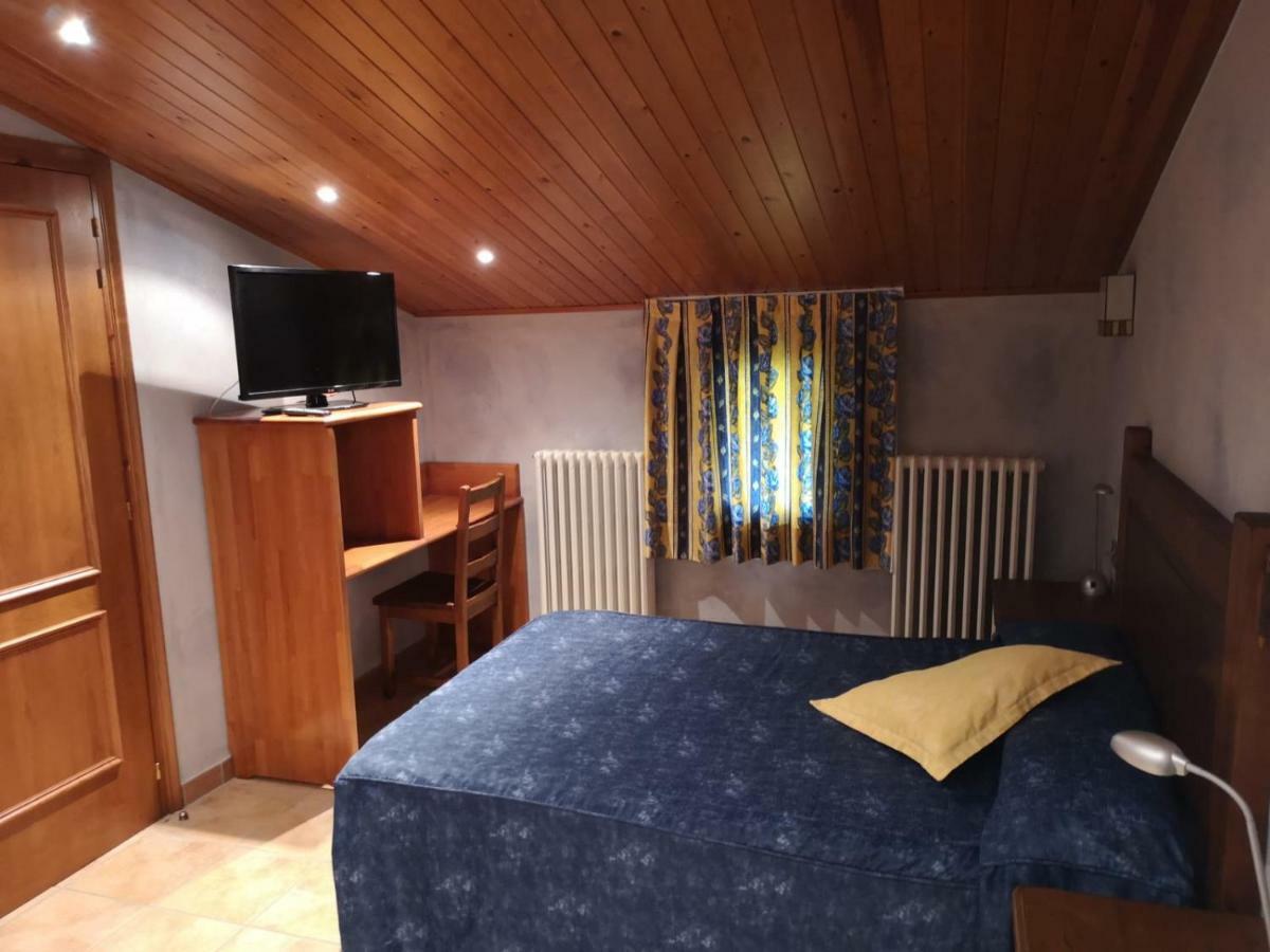 Hostal Cal Francisco Gósol Exteriér fotografie